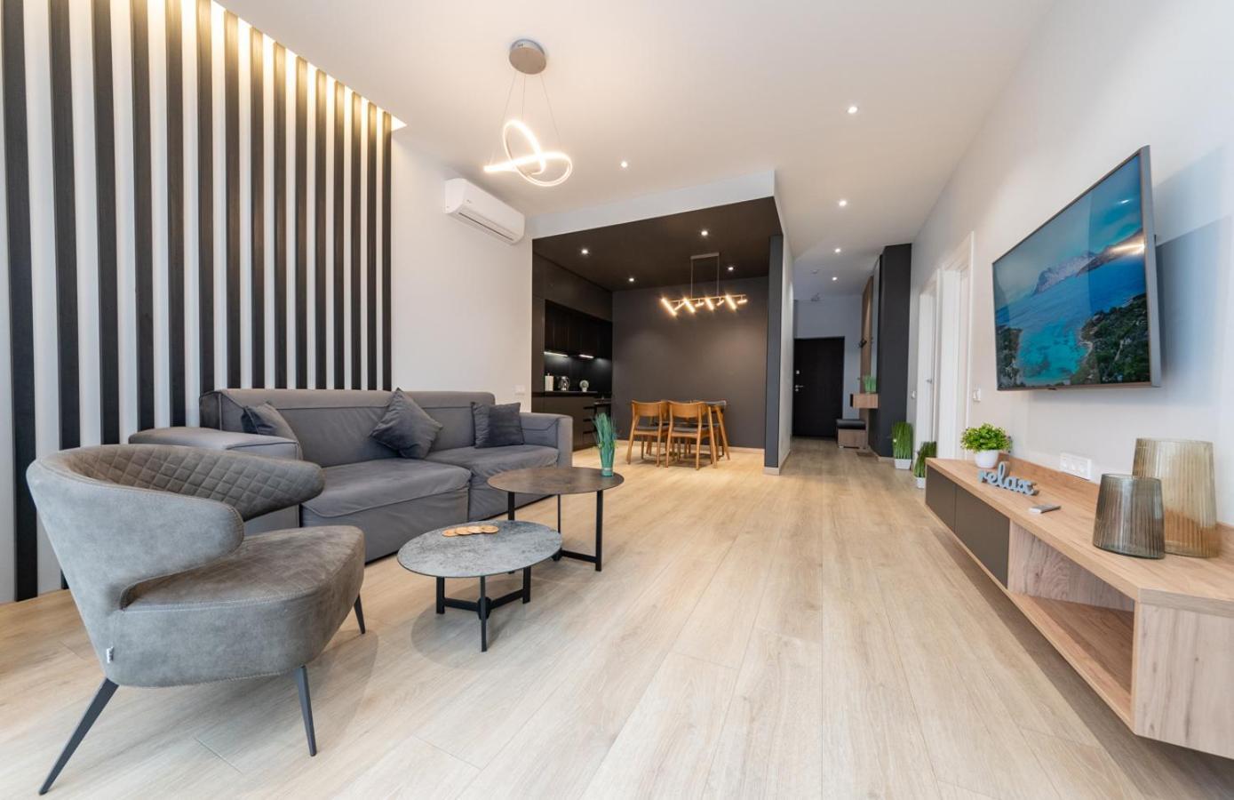 Royal Tower Residence Big Vip Apartment In Center Floor 27 Kiev Exterior foto