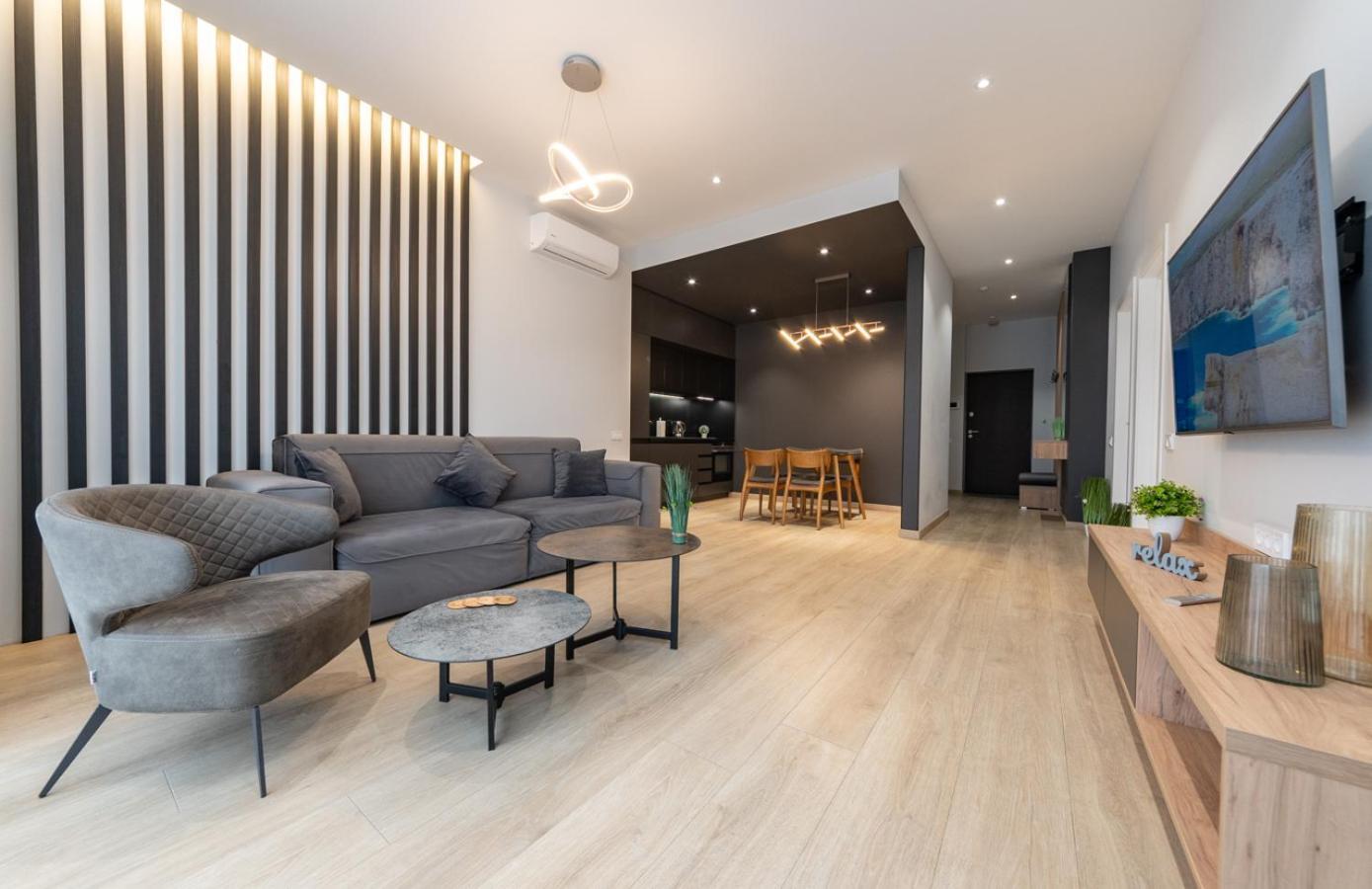 Royal Tower Residence Big Vip Apartment In Center Floor 27 Kiev Exterior foto