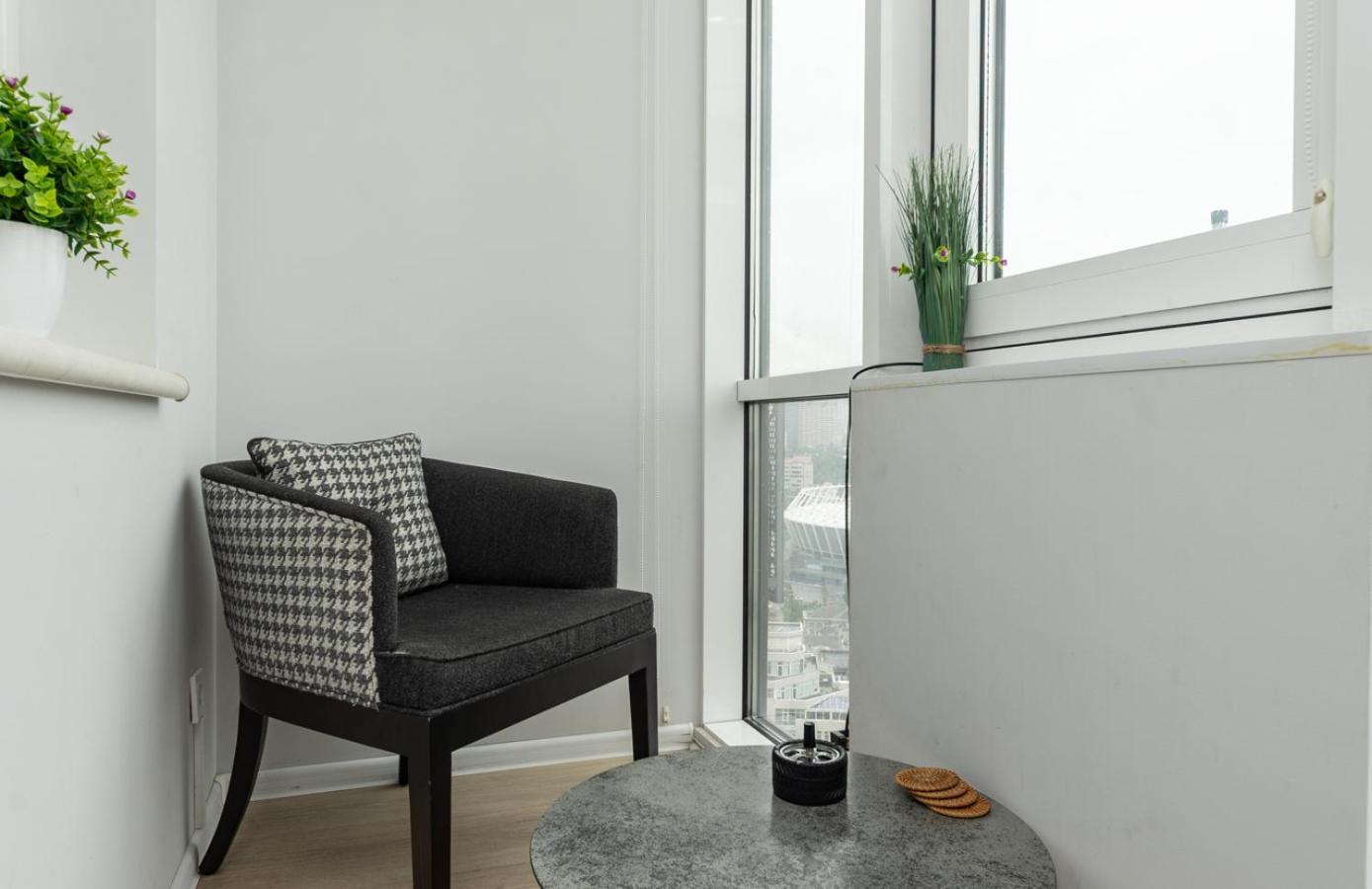 Royal Tower Residence Big Vip Apartment In Center Floor 27 Kiev Exterior foto