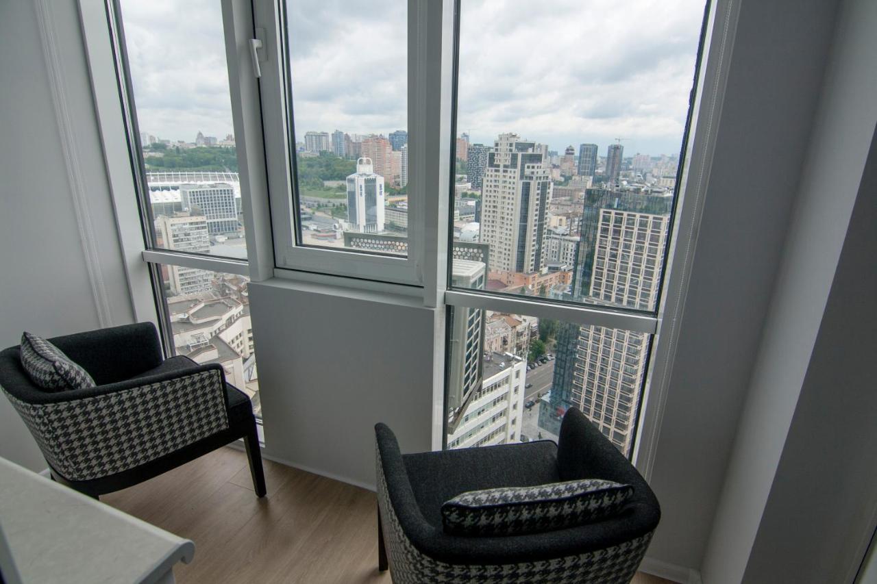 Royal Tower Residence Big Vip Apartment In Center Floor 27 Kiev Exterior foto